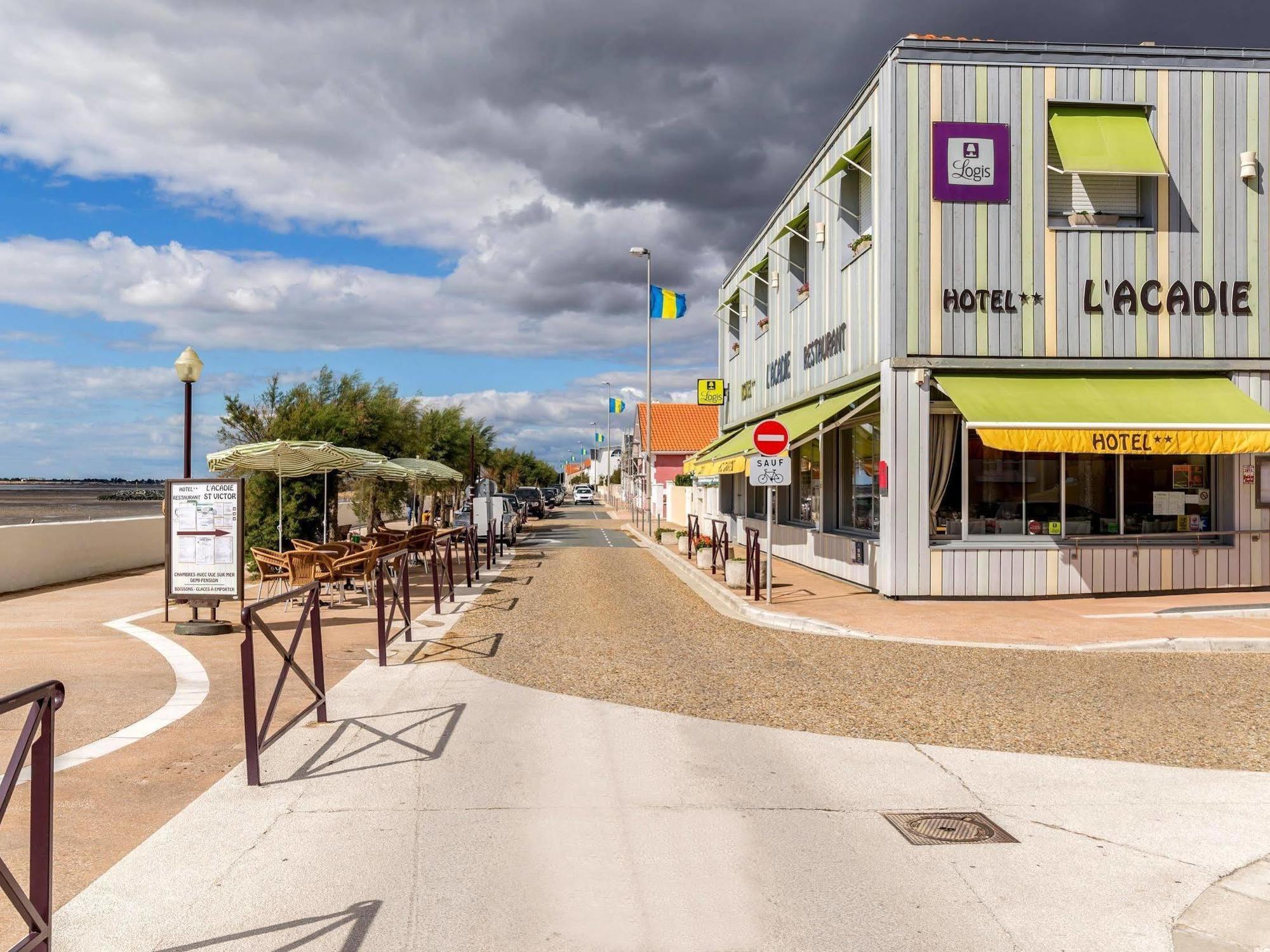 Acadie Saint Victor - Hotel Restaurant - Face Mer - Chatelaillon Plage Exterior photo